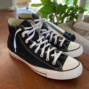 Men’s Chuck Taylor All Star Classics